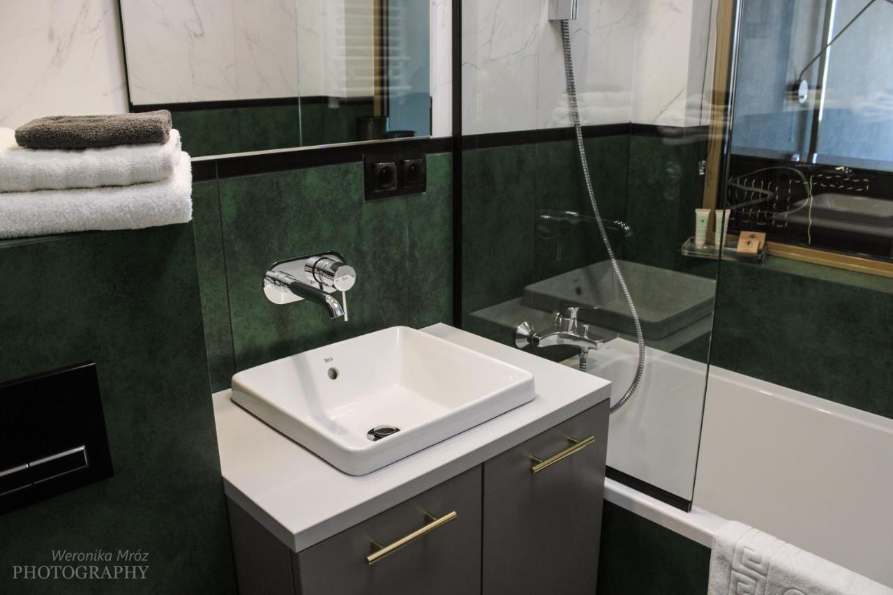 Apartment D 